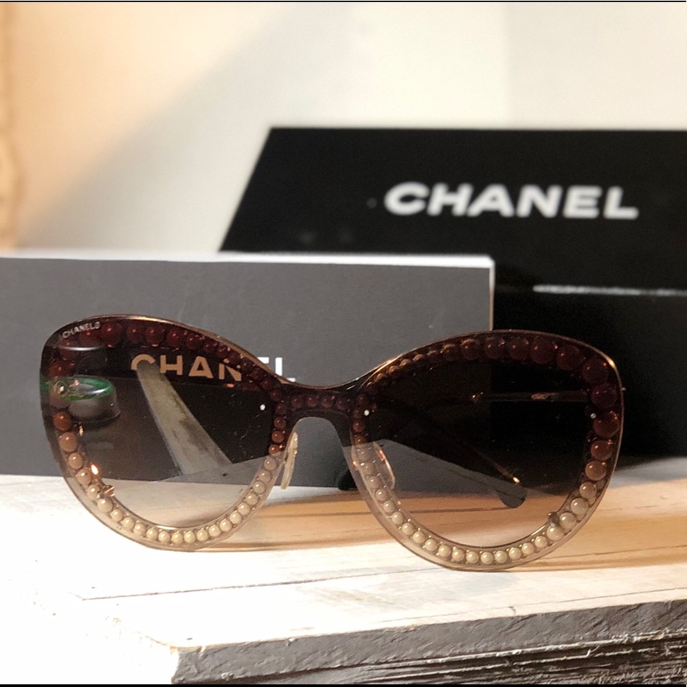 CHANEL Brown Gradient Sunglasses